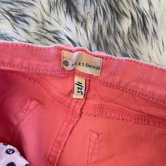 Roxy Pink Cut Off Shorts - Picture 5 of 6
